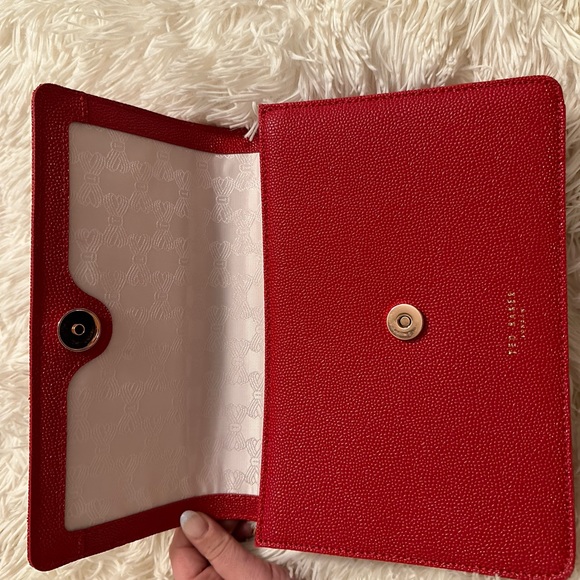 TED BAKER: Joanaa Bow Detail Crossbody/ Shoulder bag, red - Picture 3 of 9